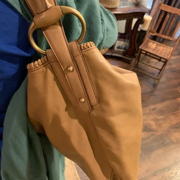 Gucci Large Horsebit Chain Bag - Picture 12 of 13